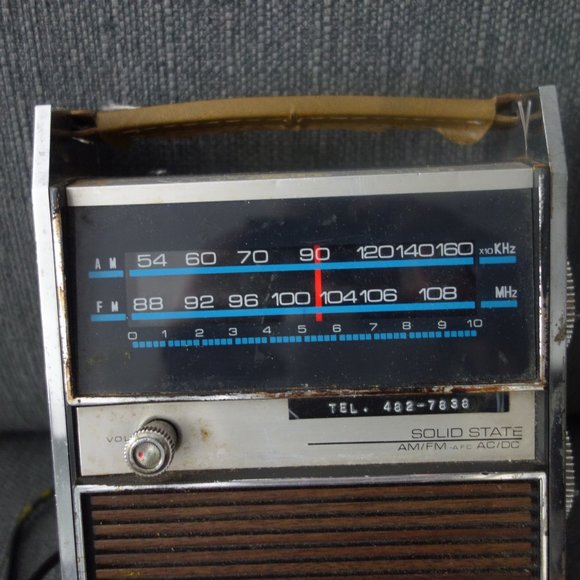 Vintage Juliette Model FPR-1278 Solid State AM/FM AC/DC Portable Radio Hong Kong - Picture 3 of 16